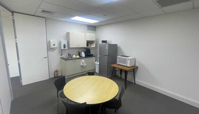 8/10 Canaveral Drive, Albany