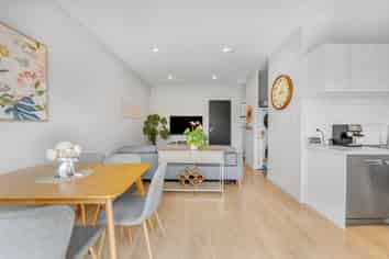 7/8 Hepburn Road, Glendene