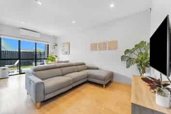 7/8 Hepburn Road, Glendene