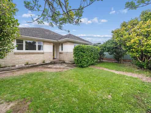 2A Stephen Street, Trentham