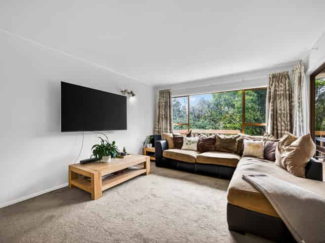 2/69 Glencoe Road, Browns Bay