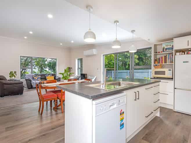 5A Aokautere Drive, Fitzherbert