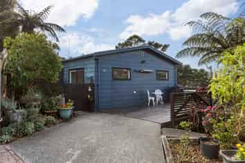 25 John Witton Drive, Crofton Downs