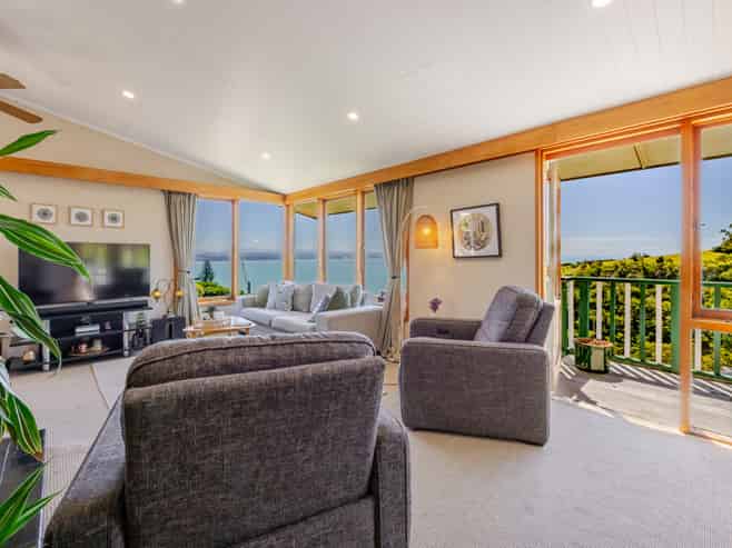 5 Seapoint Road, Bluff Hill