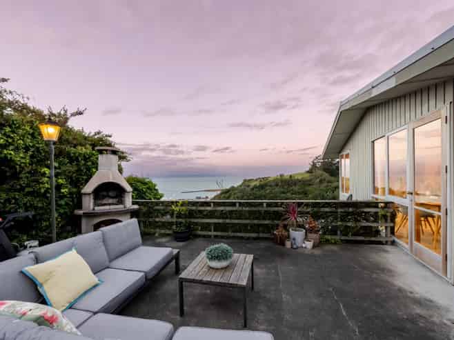 5 Seapoint Road, Bluff Hill