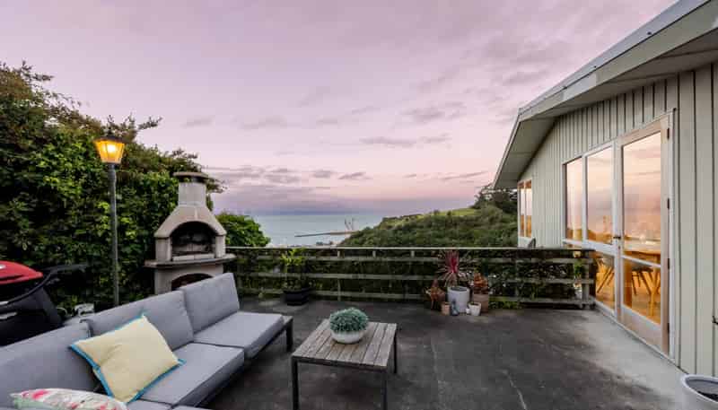 5 Seapoint Road, Bluff Hill