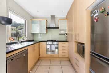 35/305 Evans Bay Parade, Hataitai