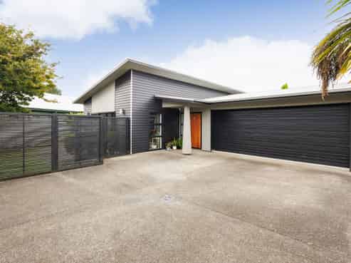 12A Conway Place, Terrace End