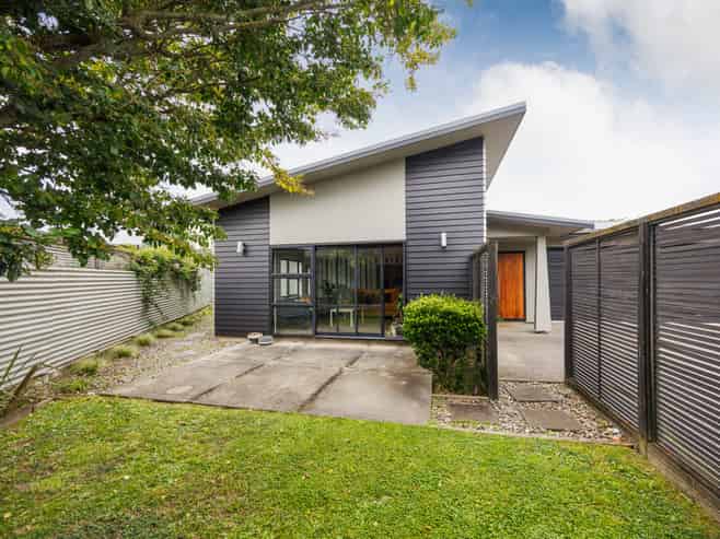 12A Conway Place, Terrace End