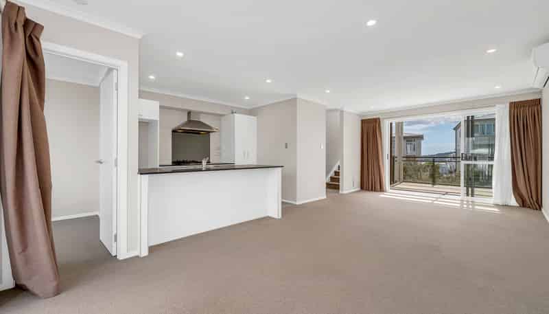 6 Panakenake Way, Flat Bush