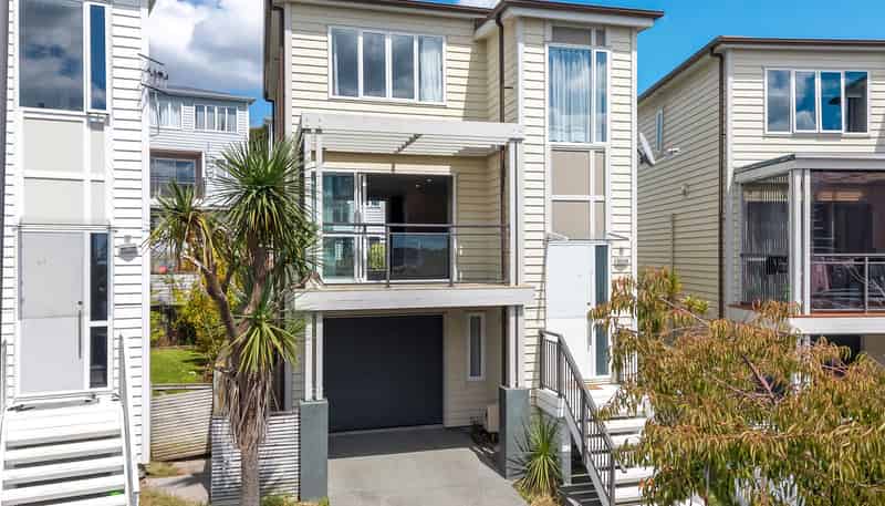 6 Panakenake Way, Flat Bush