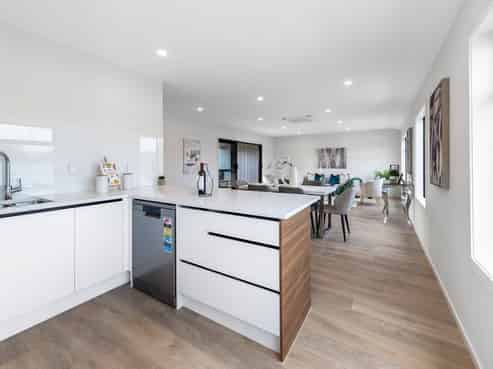 70D Portage Road, New Lynn