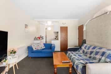 42/70 Hobson Street, Thorndon