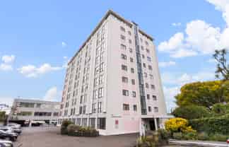 42/70 Hobson Street, Thorndon