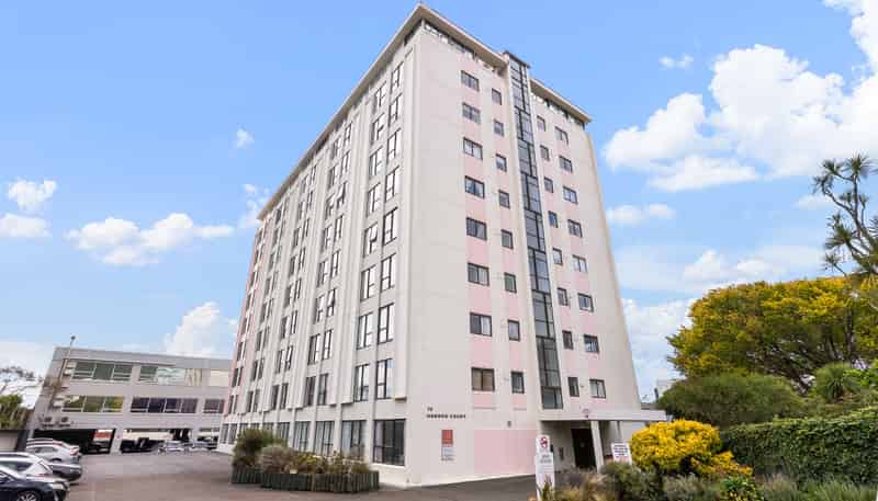 42/70 Hobson Street, Thorndon