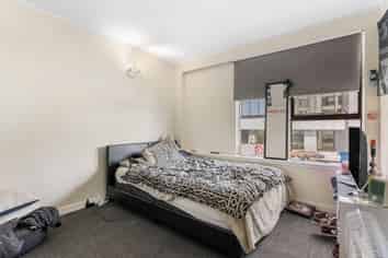 42/70 Hobson Street, Thorndon