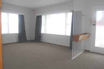 2/102 Te Atatu Road, Te Atatu South