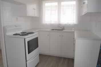 2/102 Te Atatu Road, Te Atatu South