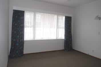 2/102 Te Atatu Road, Te Atatu South