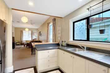 51 Oxford St, Lyttelton