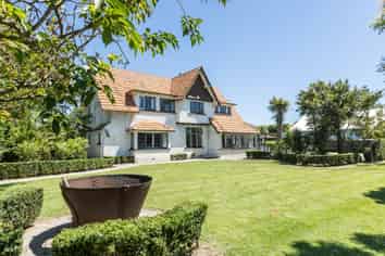 305 Southland Road, Hastings