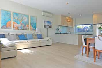 3/147 Albany Highway, Unsworth Heights