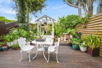 3/147 Albany Highway, Unsworth Heights