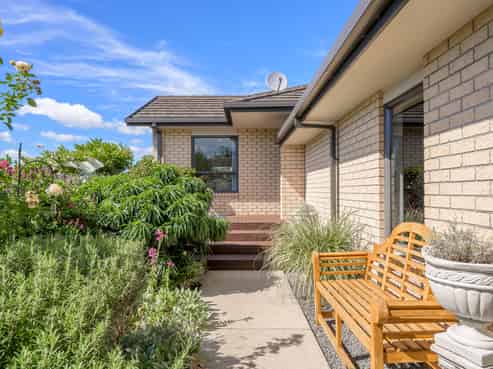 14 Waipuna Grove, Welcome Bay