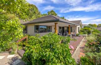 14 Waipuna Grove, Welcome Bay