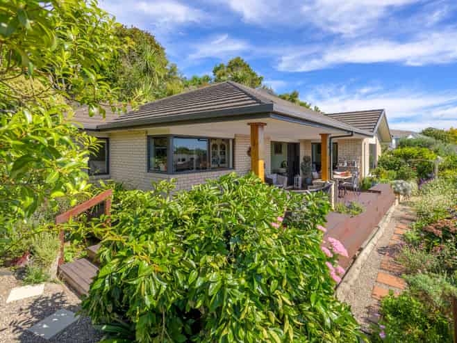 14 Waipuna Grove, Welcome Bay