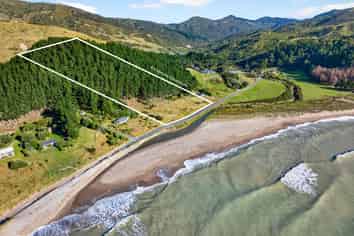 353 Mataikona Road, Mataikona