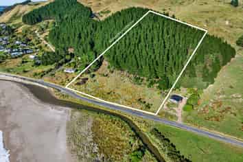 353 Mataikona Road, Mataikona