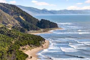 353 Mataikona Road, Mataikona