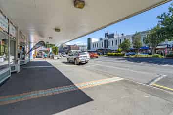 Size matters in Tay St