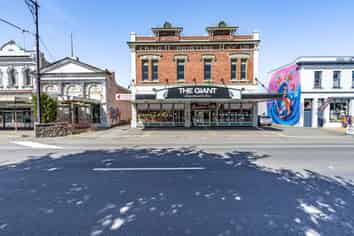 Size matters in Tay St