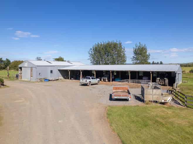 902 Avondale Road, Taringatura