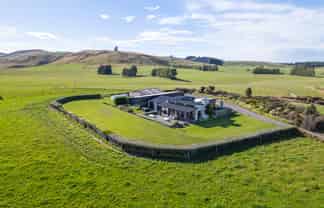 902 Avondale Road, Taringatura