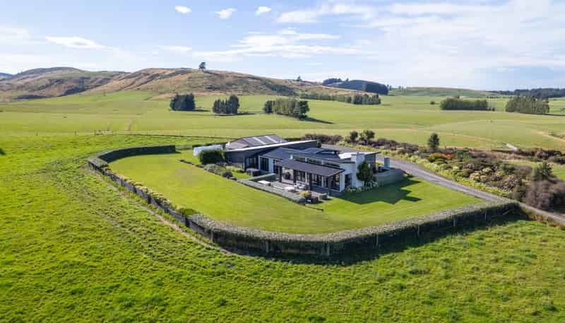 902 Avondale Road, Taringatura