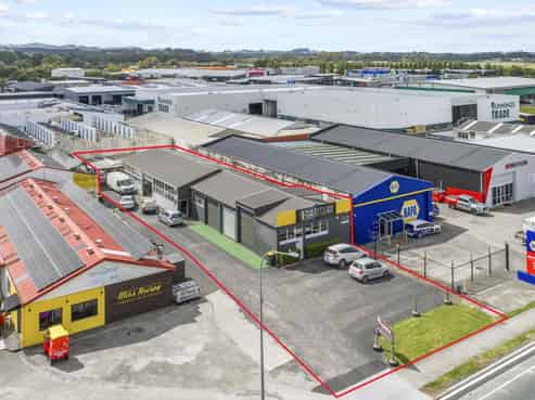 Great entry into Pukekohe's commercial market