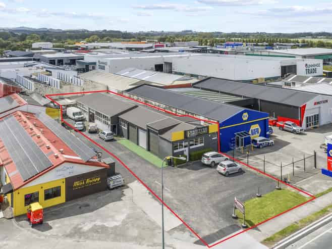 Great entry into Pukekohe's commercial market