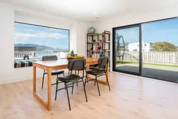 39 Bowes Crescent, Strathmore Park