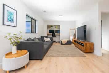 39 Bowes Crescent, Strathmore Park