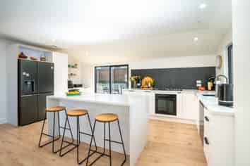 39 Bowes Crescent, Strathmore Park