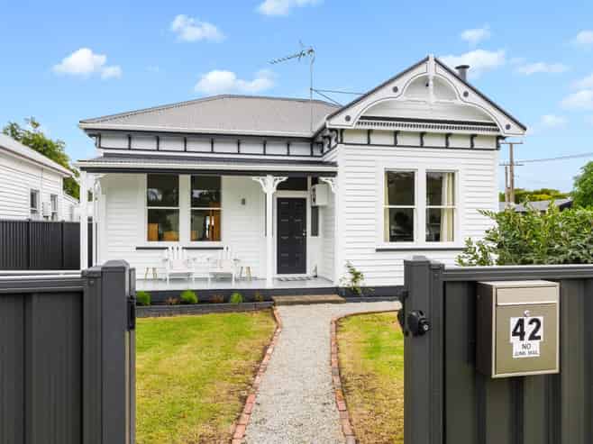 42 Valley Road, Mangapapa