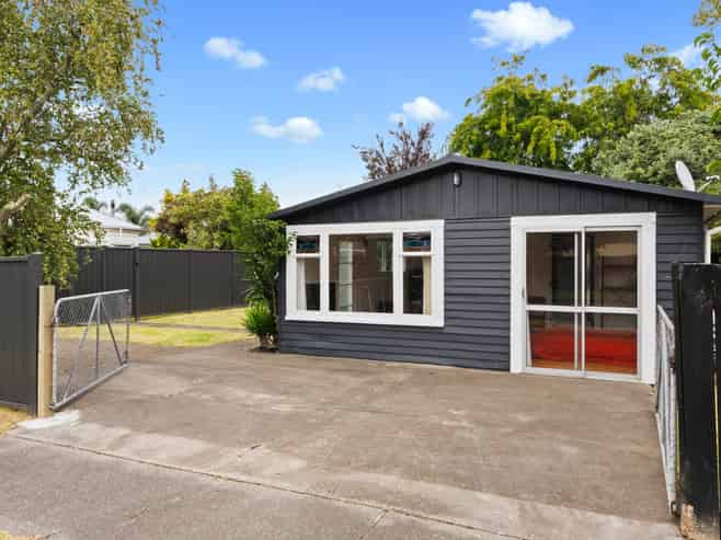 42 Valley Road, Mangapapa