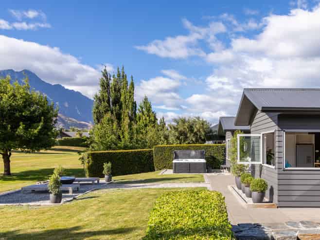 45 Ferry Hill Drive, Lower Shotover