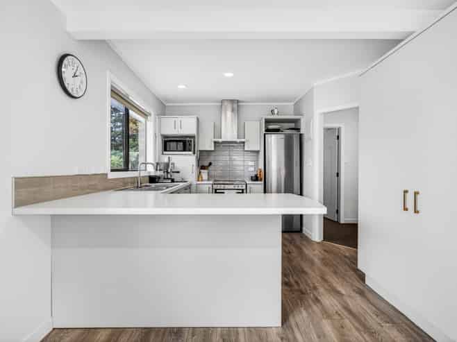 53 Cambridge Road, Riverhead