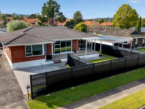 12 Mirrabooka Avenue, Botany Downs