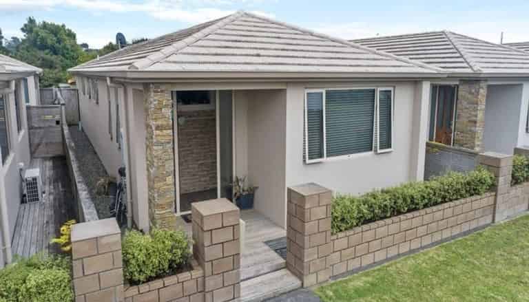 28 Scoria Close, Pyes Pa