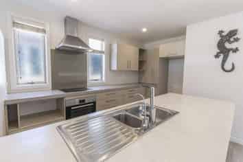 28 Scoria Close, Pyes Pa